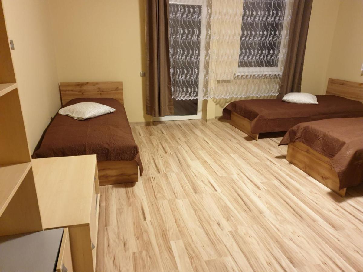 Babilonas Hotel Плунге Екстериор снимка