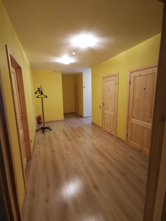 Babilonas Hotel Плунге Екстериор снимка