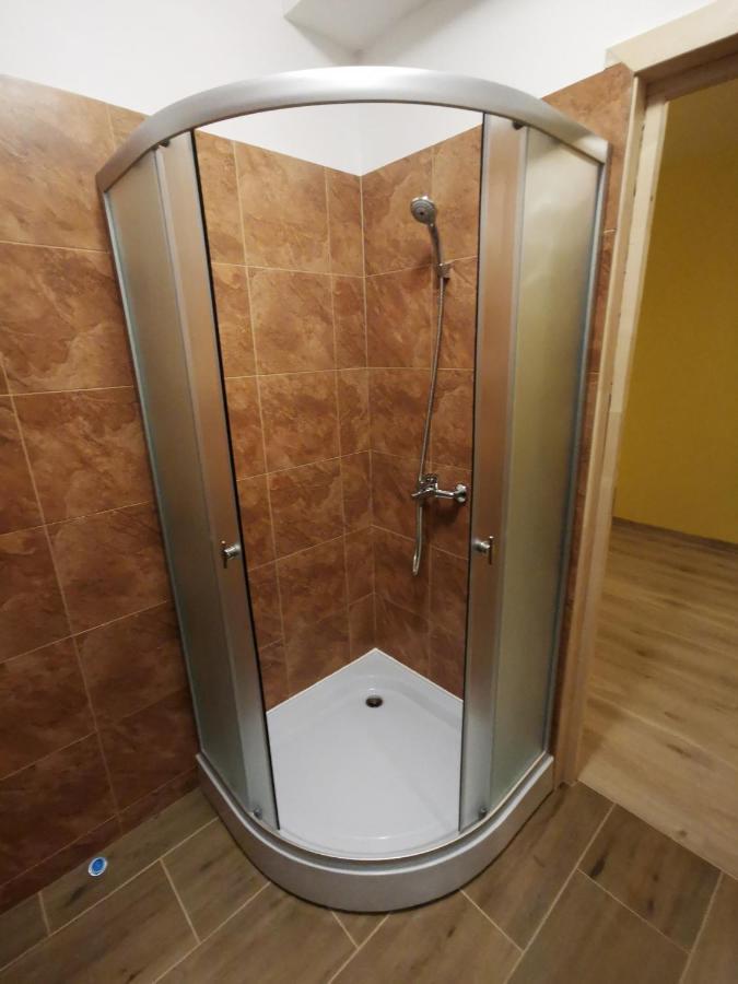 Babilonas Hotel Плунге Екстериор снимка