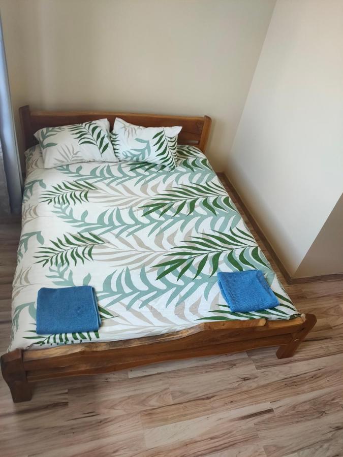 Babilonas Hotel Плунге Екстериор снимка