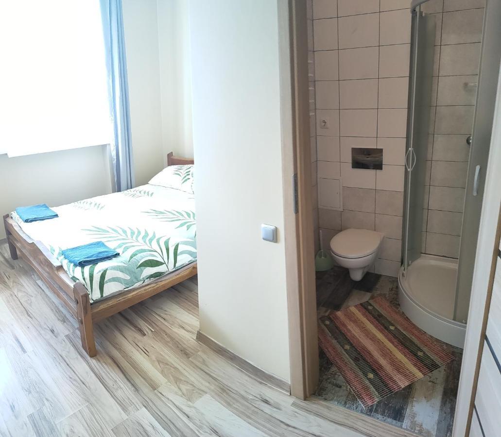 Babilonas Hotel Плунге Екстериор снимка